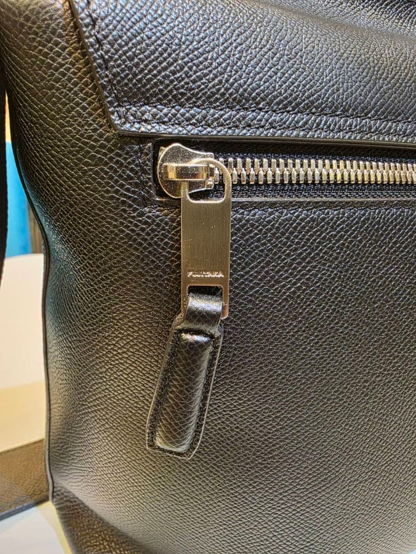 ワープロラックス レザーショルダーバッグ