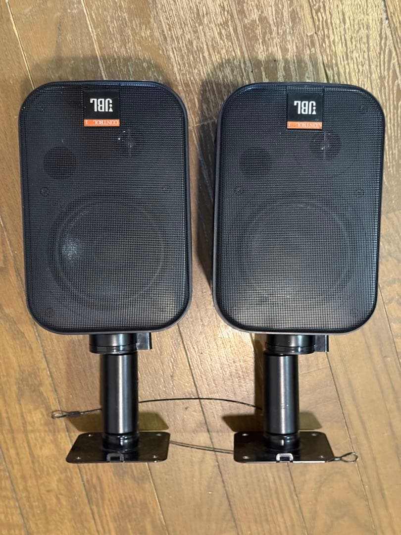 JBL Control1 2本セット エッジ修復済み音出OK天吊/壁掛マウント付