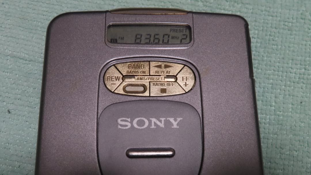 SONY ウォークマンWM-FX1動作品　ラジオつき