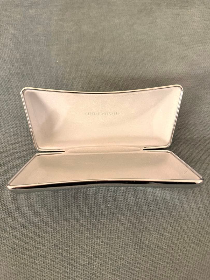 【正規品・美品】GENTLE MONSTER Academya 02 (BR)