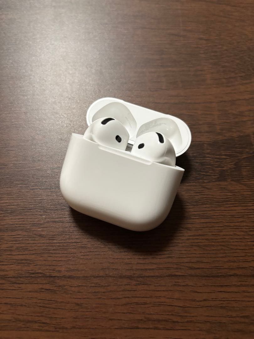 【美品】AirPods 4 本体 ANC搭載モデル ケース付き