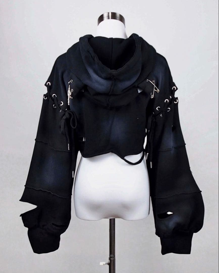 〚完売品〛ダメージショート猫耳パーカー BLACK x RED