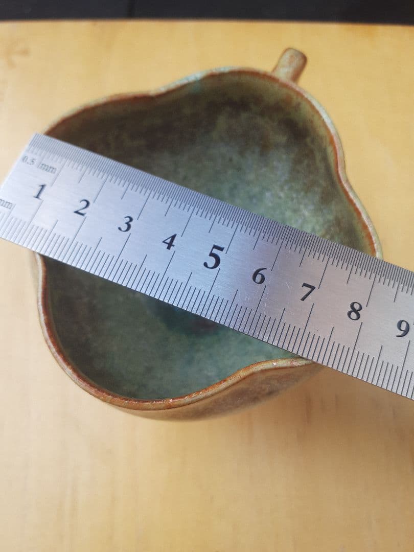 中尾哲彰作　銀河釉薬　花びら型陶器カップ