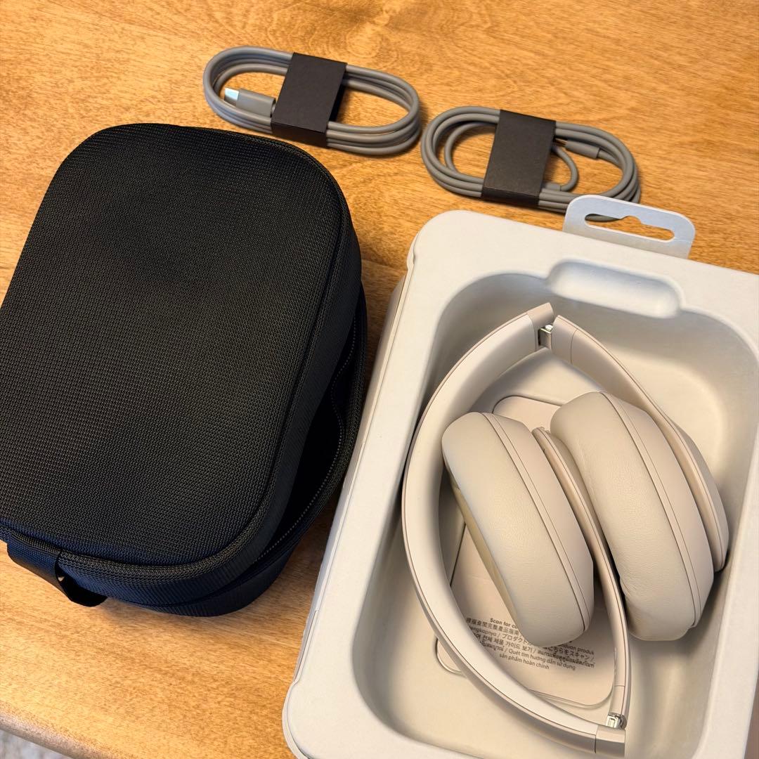 開封のみ・未装着未使用 Beats Studio Pro サンドストーン 白