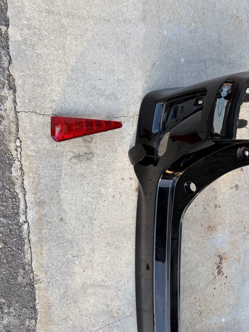 ヴォクシーZRR80 純正リアバンパー