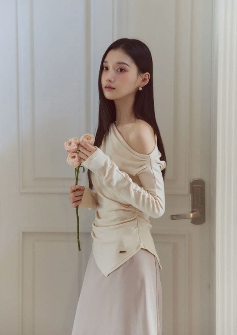 polaura アシンメトリードレープロングスリーブトップス 新品タグ付き