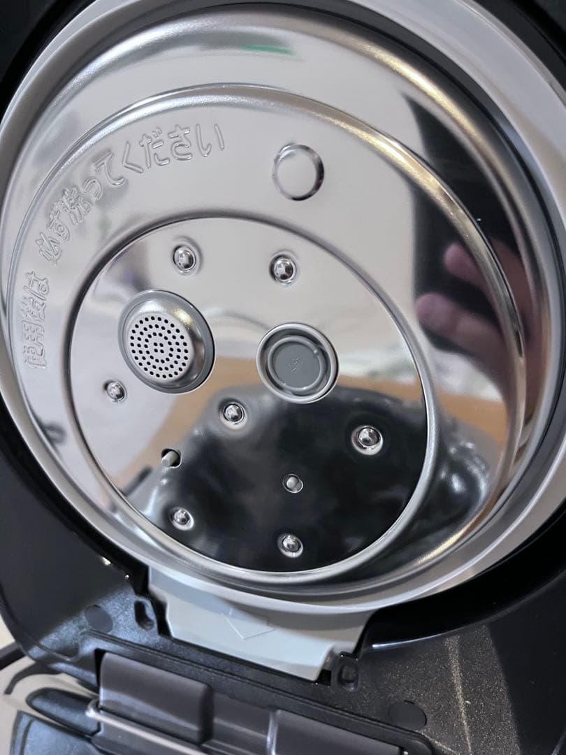 新品　箱無　Panasonic 踊り炊き sr-m10a 炊飯器　可変圧力