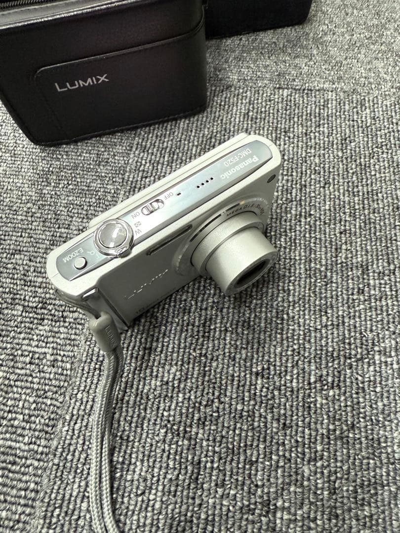 鰻*様 Panasonic LUMIX DMC-FS20 シルバー (動作確認