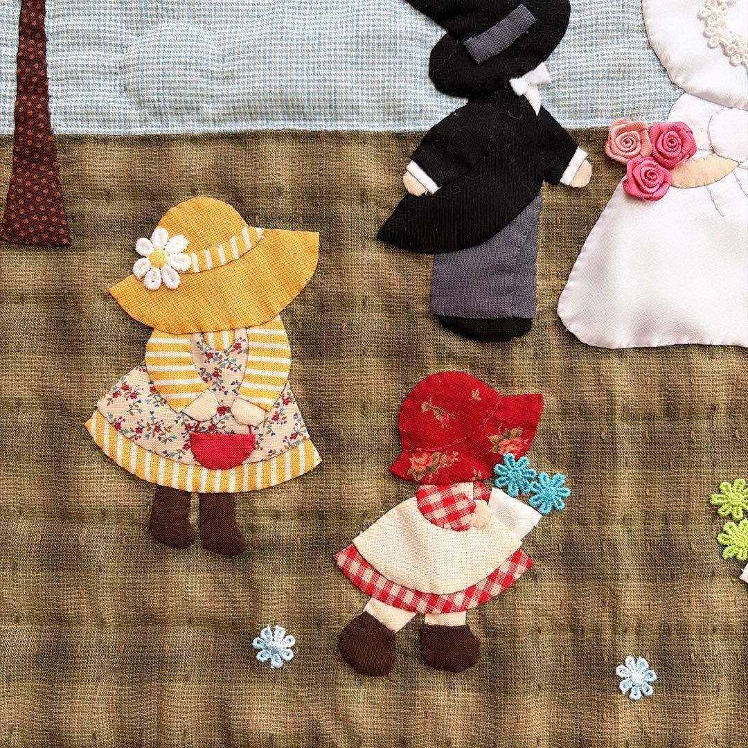 パッチワークタペストリー　スーちゃん　キルト