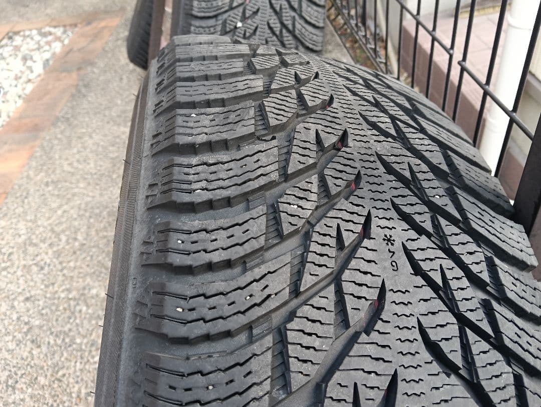 ナビゲーター純正ホイール 6穴　PCD135 純正ホイールにスタッドレスタイヤ