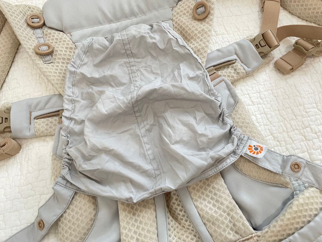 【サンドベージュ】エルゴ　オムニブリーズ　抱っこ紐