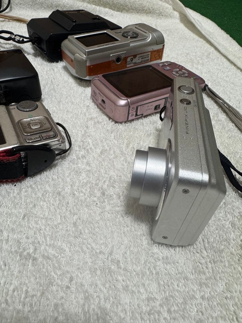 Fujifilm コンパクトデジタルカメラ シルバー 7 pices