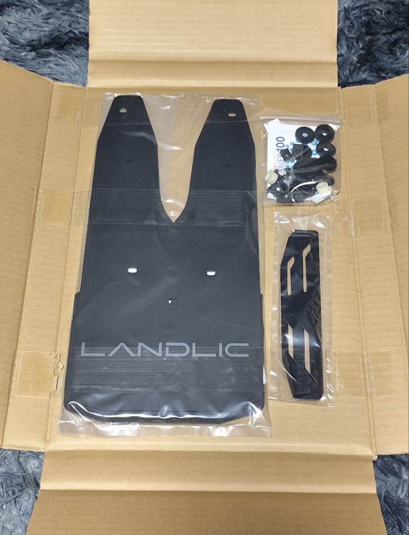 kuni1188新品未使用品LANDLIC マッドフラップブラックハスラー