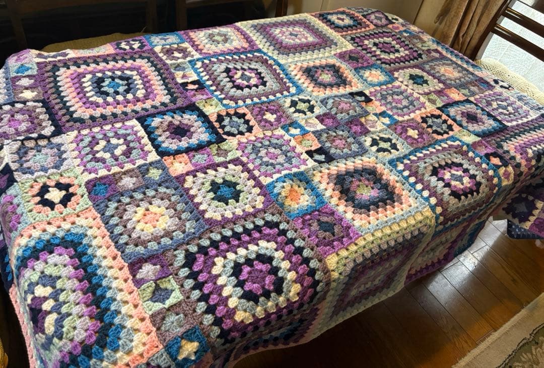 大判✳︎ハンドメイド✳︎グラニースクエア✳︎ブランケット✳︎マルチカバー