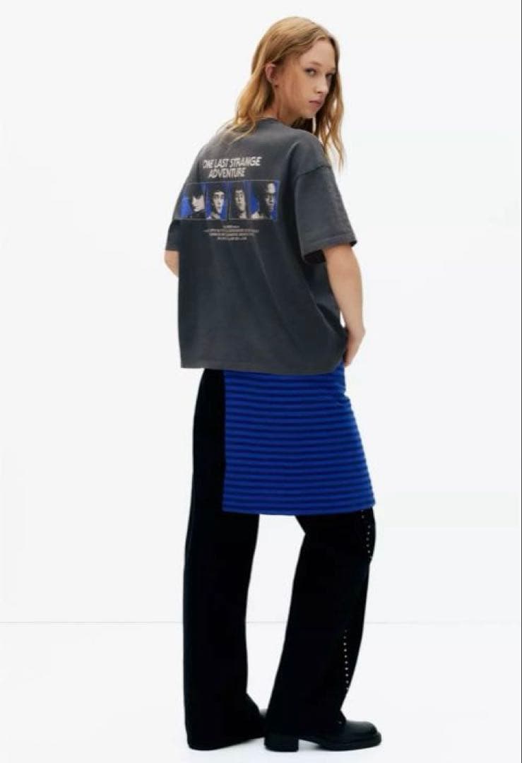 pull&bear Stranger ThingsコラボTシャツ