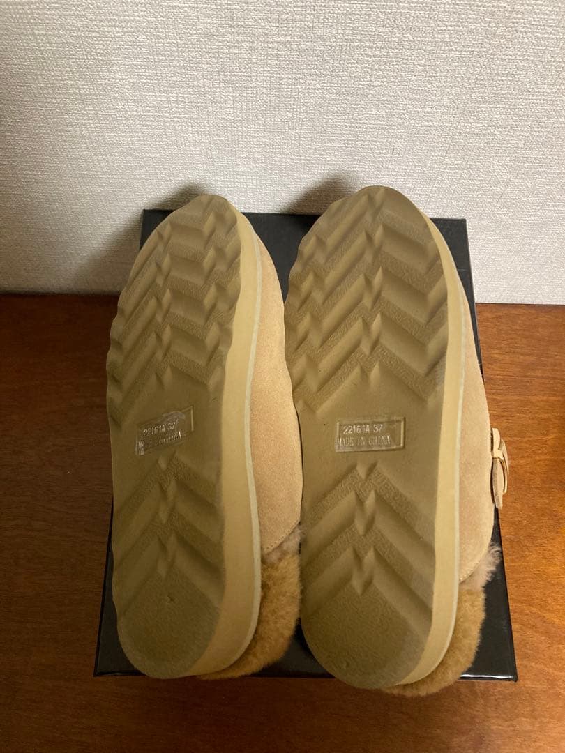 【美品】ＭＯＨI... モヒ ファーサボ スリッポン ベージュ37