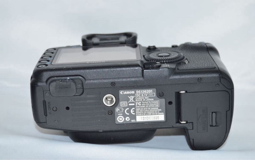 ☆高性能フルサイズ機☆Canon EOS 5D mark II トリプルレンズ