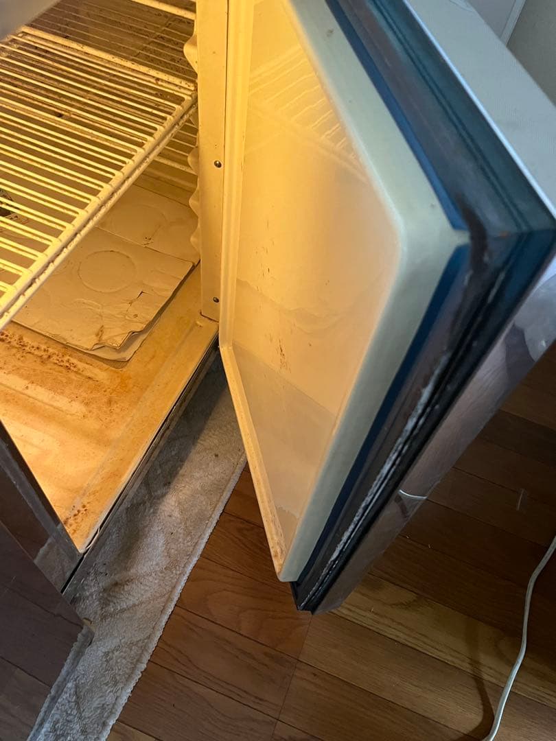 業務用冷蔵庫 東芝コールドテーブル RGT-71HFU1 容量502ℓ 値下げ可