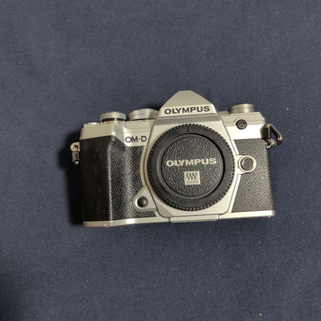OLYMPUS OM-D E-M5 Mark III　本体