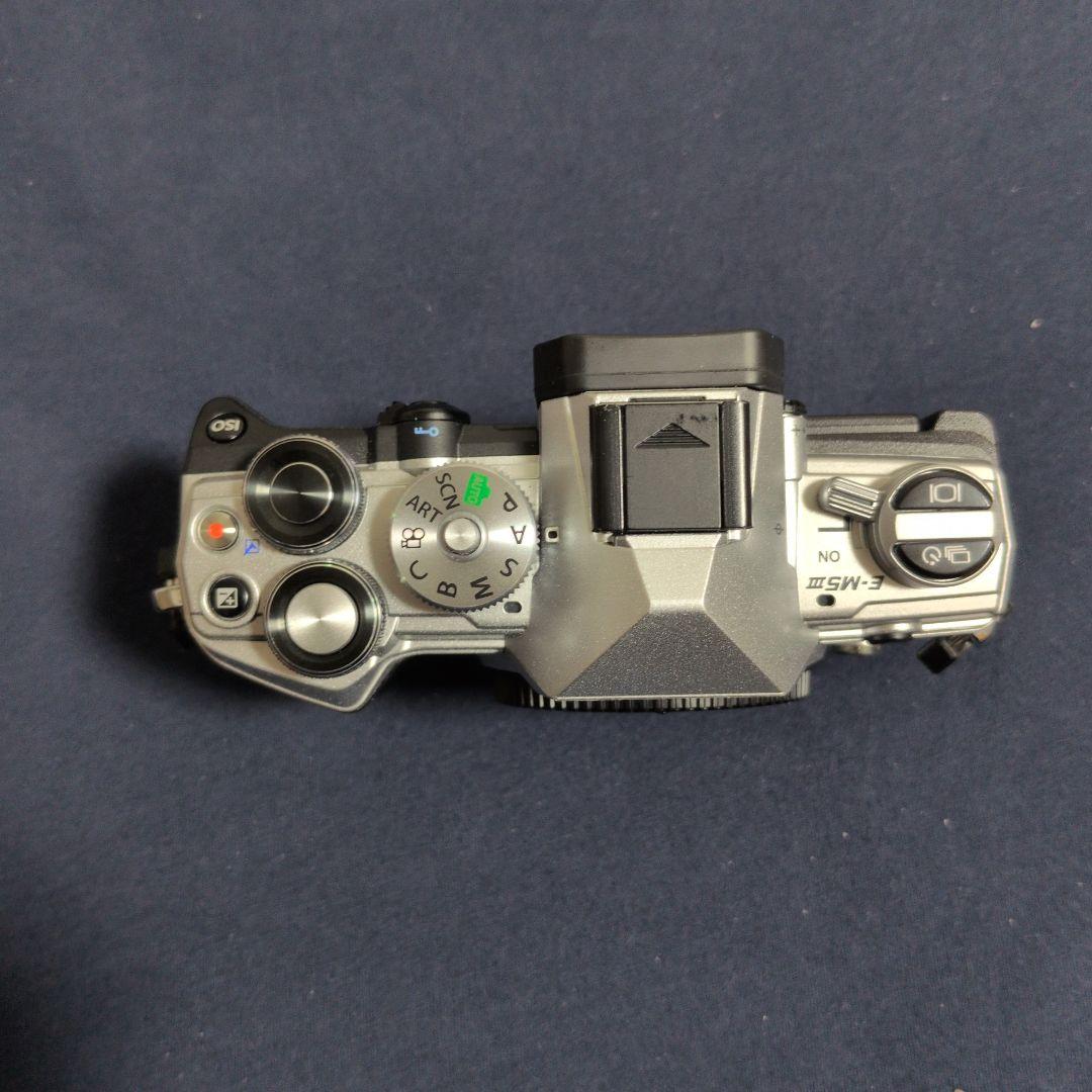 OLYMPUS OM-D E-M5 Mark III　本体