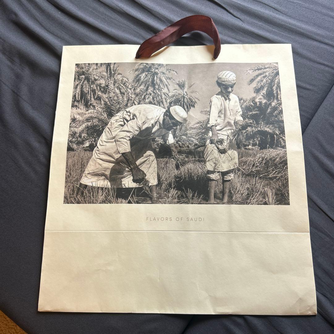 【新品】大阪関西万博 サウジアラビア館 キャンドル大サイズ　リヤド　ステッカー