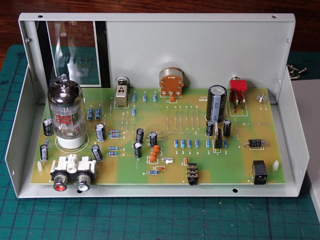 ラックスマン製真空管FMチュナー・キット（音楽の友社）組立済