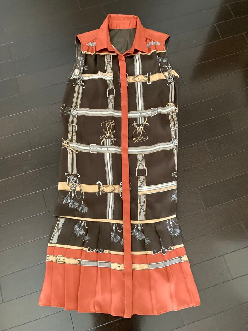 グレースクラス ベルトモチーフシャツワンピース