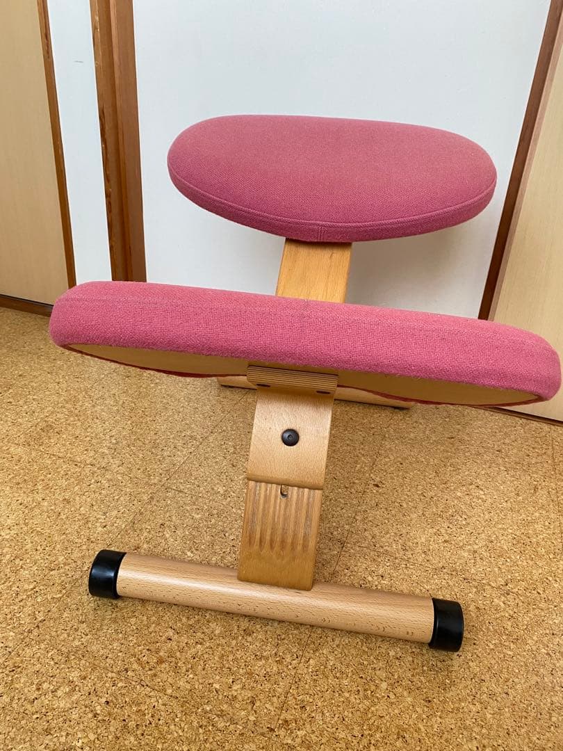 ノルウェー　リボ社　バランスチェア・イージー　前脚:ローラー付きクロスバー