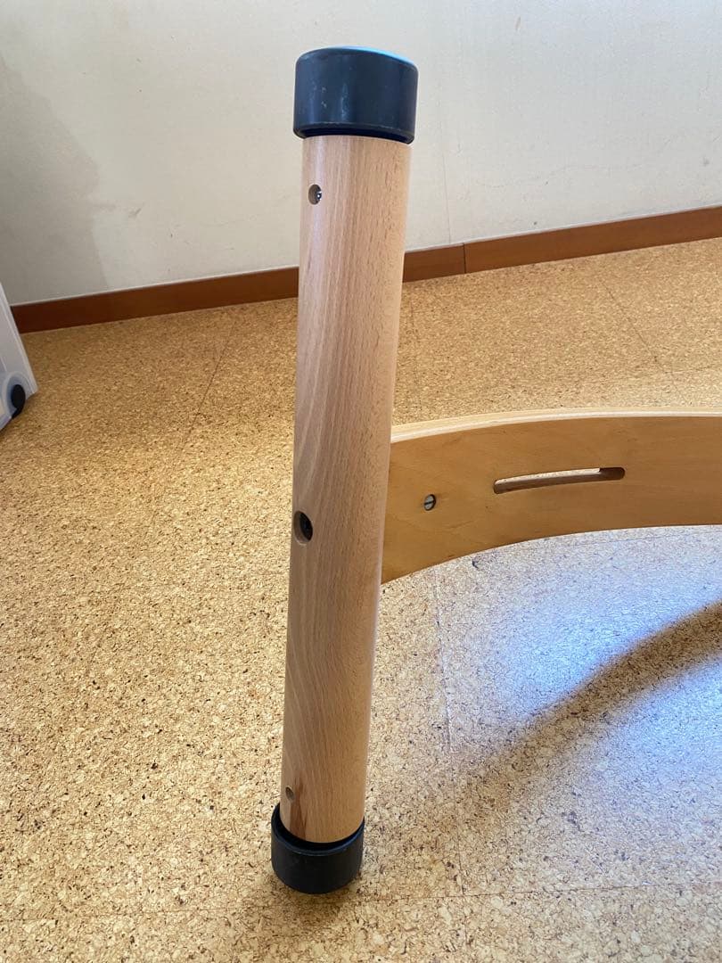 ノルウェー　リボ社　バランスチェア・イージー　前脚:ローラー付きクロスバー