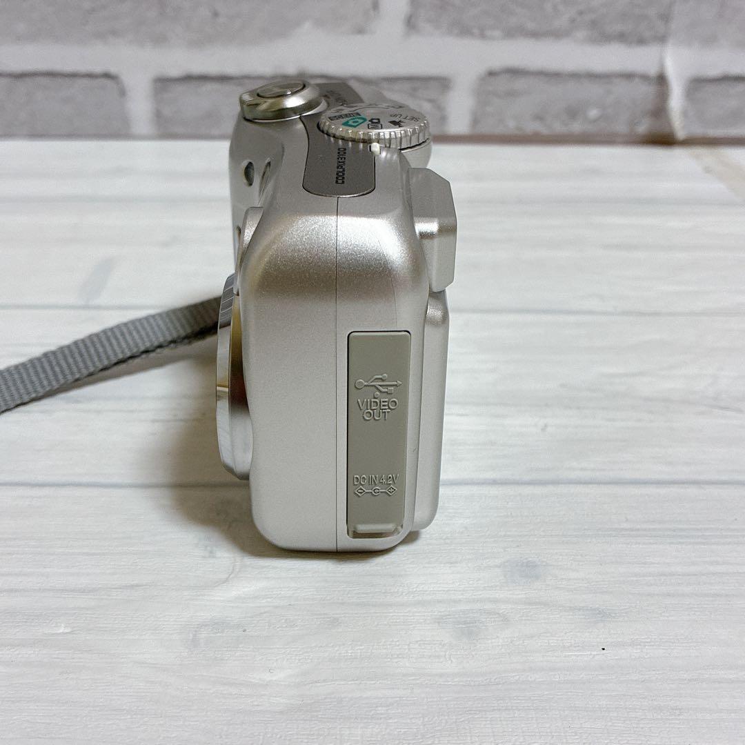 美品　Nikon COOLPIX 3100 デジカメ 箱付き