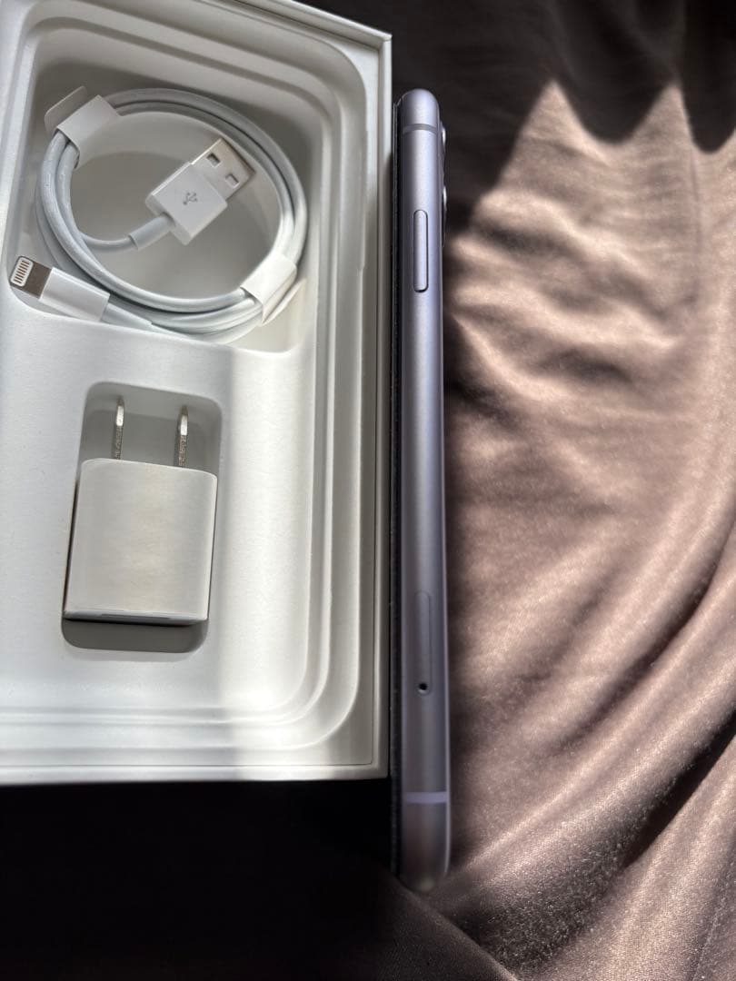 Apple iPhone 11 パープル 本体 充電器付き