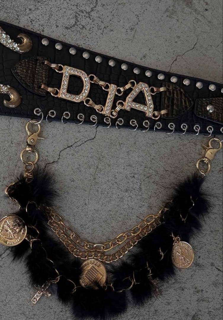 d.i.a Y2K ベルト　オメガバックル