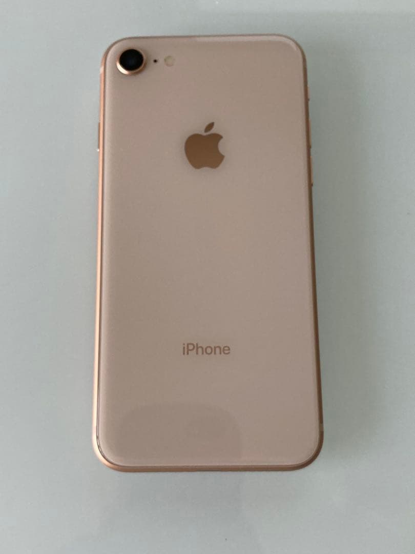 iPhone8　64GB　ゴールド美品