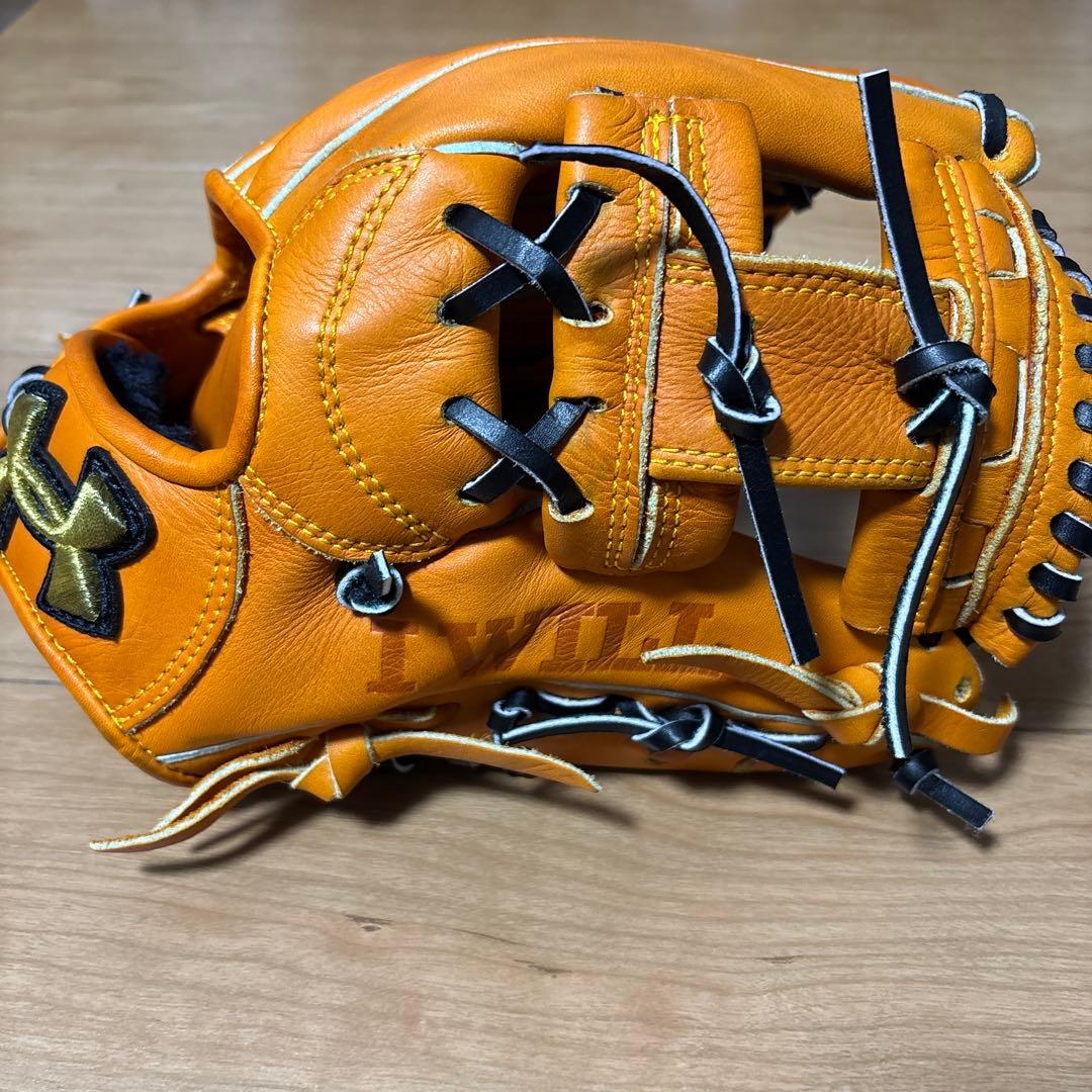 アンダーアーマー 軟式グローブ オレンジ