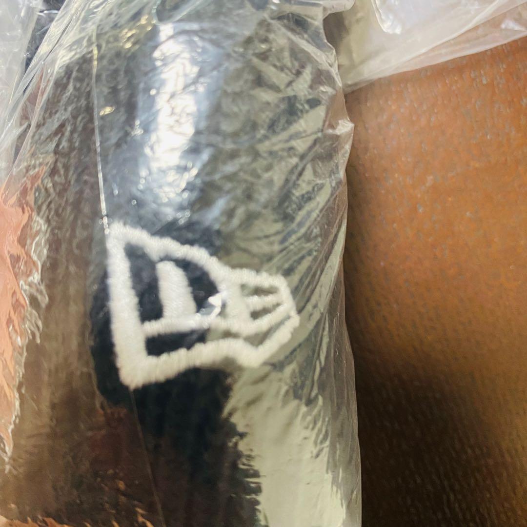 ちいかわ ニューエラ　ニット帽NEW ERA® 黒・グレー・ピンク、3色セット