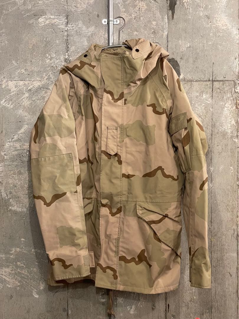 ECWCS ゴアテックスパーカー デザートカモ