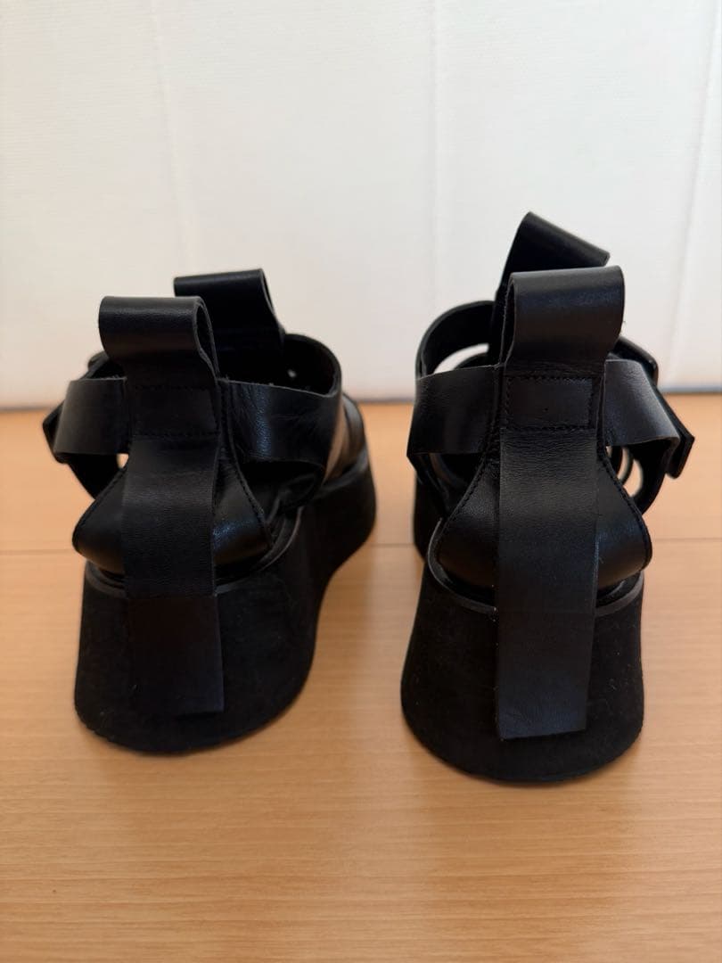 【美品】ph7+ 厚底グルガサンダル　BK 37