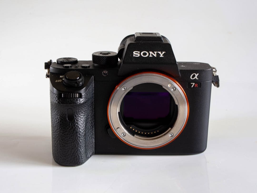 SONY α7RMII ボディー 4360万画子　M42マウントアダプター付き