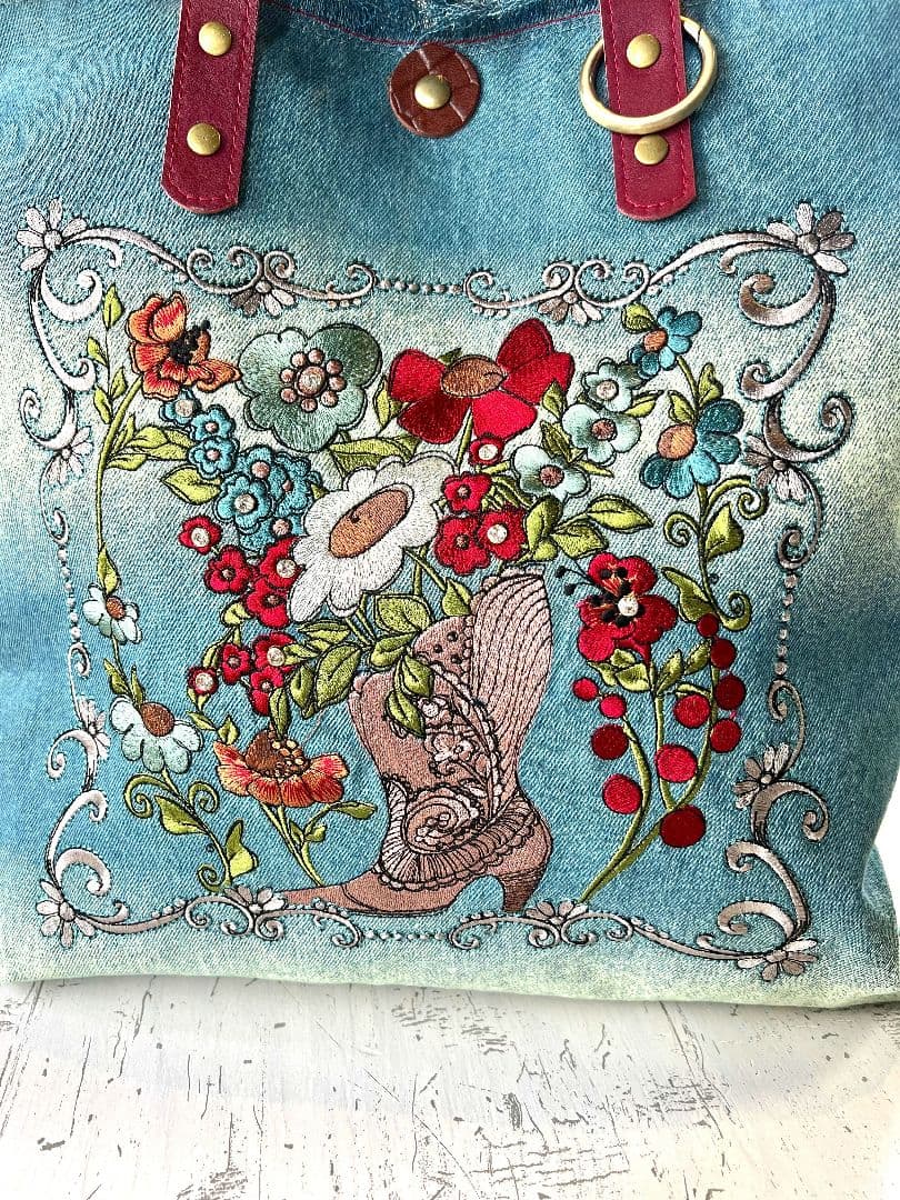 ロラライハリス♡インディゴグラデデニム♡刺繍の本革持ち手のフリンジ肩掛けバッグ