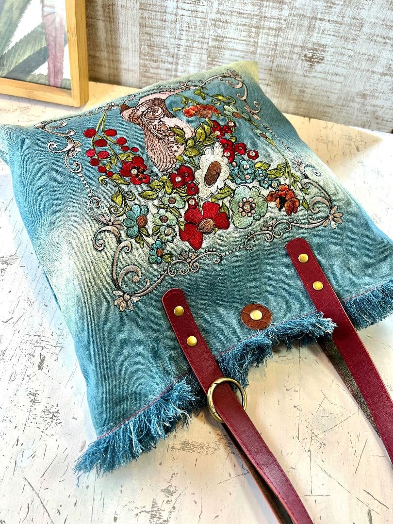 ロラライハリス♡インディゴグラデデニム♡刺繍の本革持ち手のフリンジ肩掛けバッグ