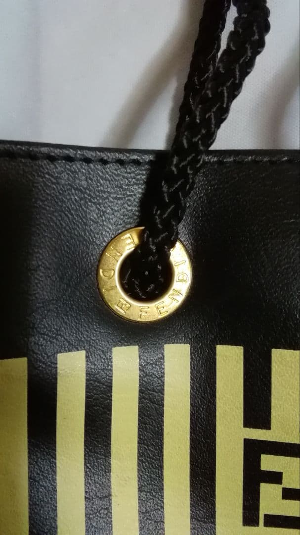 FENDI　フェンディ　ミニポーチ　ハンカチセット