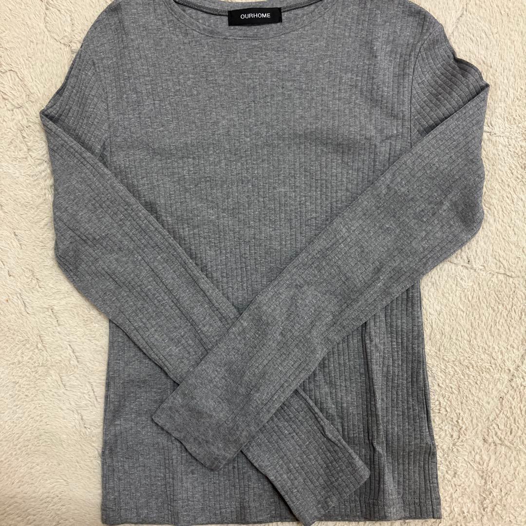【未使用】 OUR ツヤ感素材の長袖カットソー　チャコールグレー