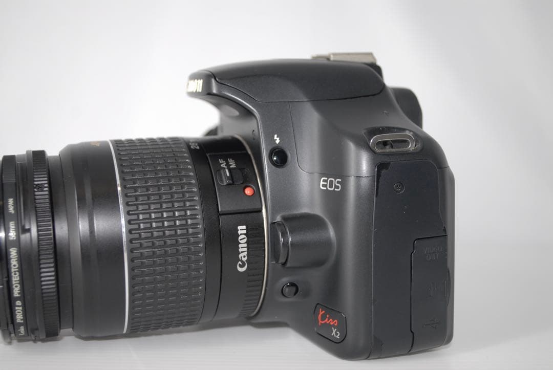 ✊初心者でも使いやすいCanon Kiss X2 ✊ キャノン　デジタル一眼