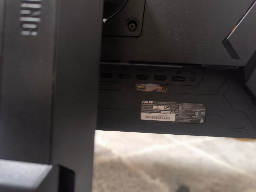 ASUS 4K 144Hz 1ms 28型ゲーミングモニター VG28UQL1A