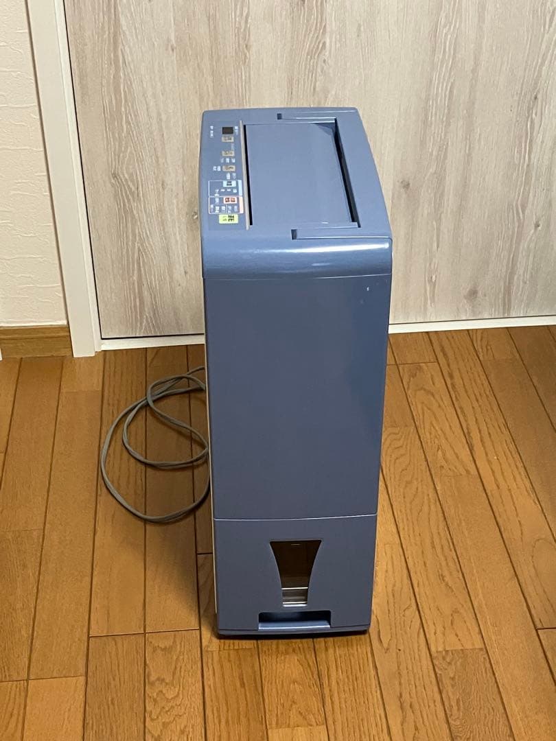 【ジャンク品！】コロナ 衣類乾燥除湿機 BD-H1823 ホワイト/ブルー