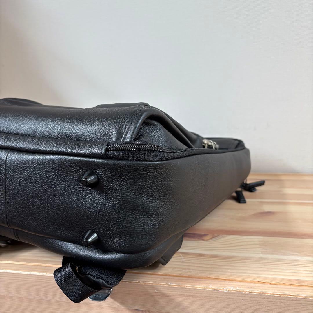 新品　ZERO HALLIBURTON レザー素材　バックパック リュックサック