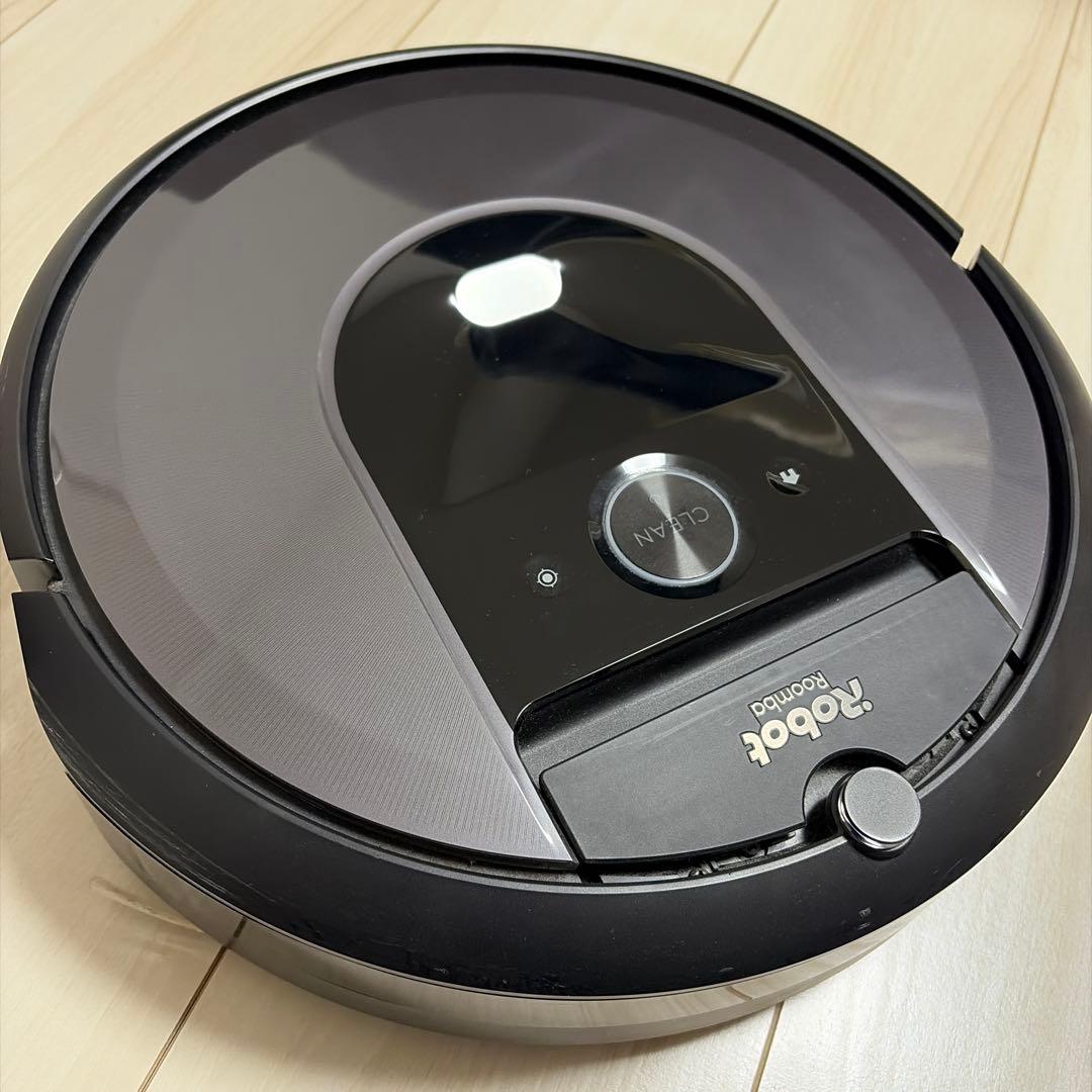 [状態良好] ルンバ i7+（本体・クリーンベース）自動ゴミ収集機付き