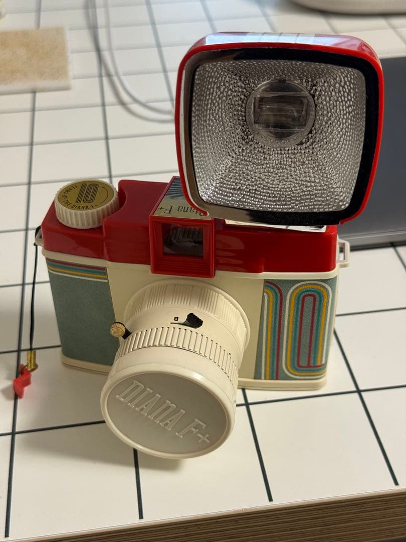 Diana F+ トイカメラ フラッシュ付き