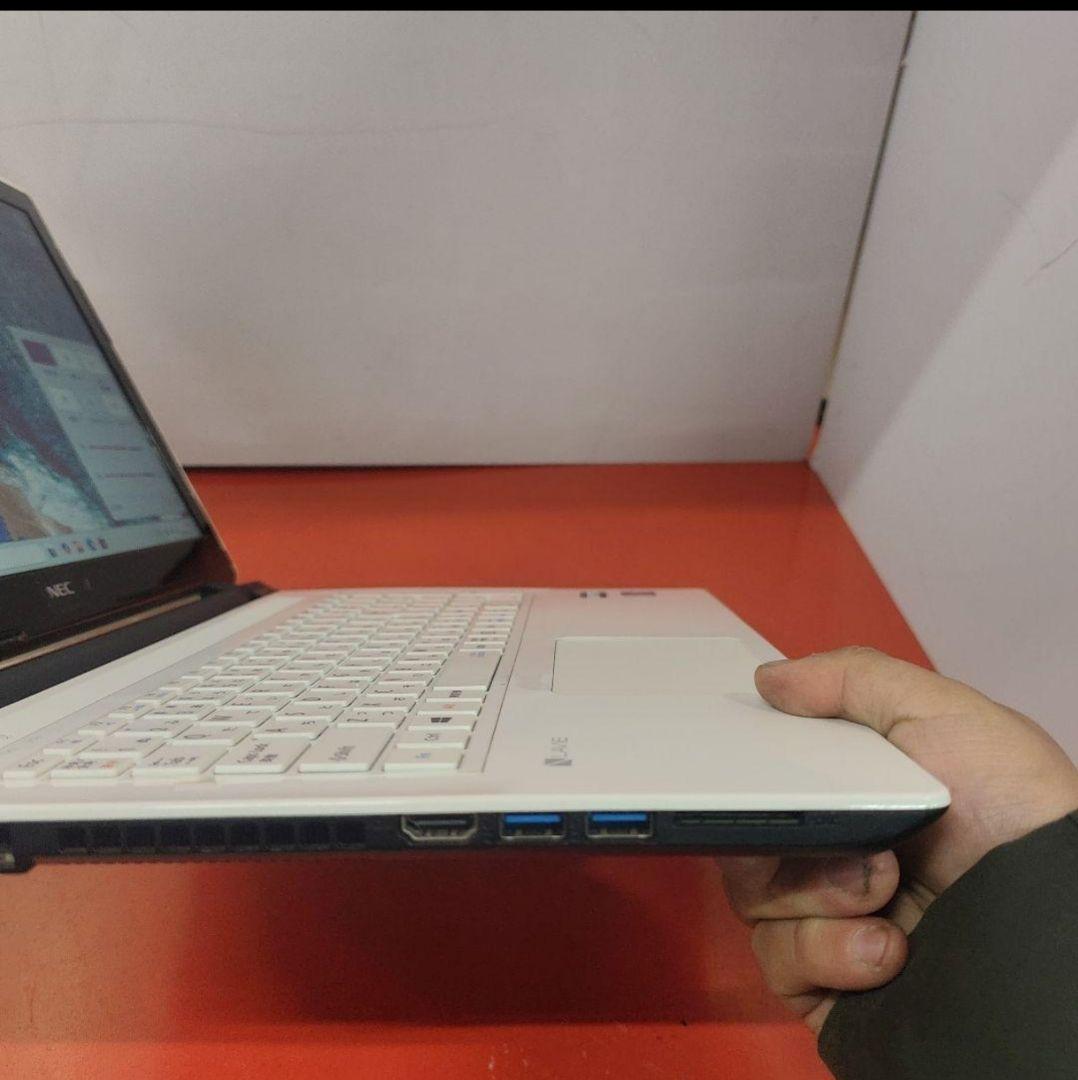 NEC 爆速SSD Windows11 ノートパソコン 極美品