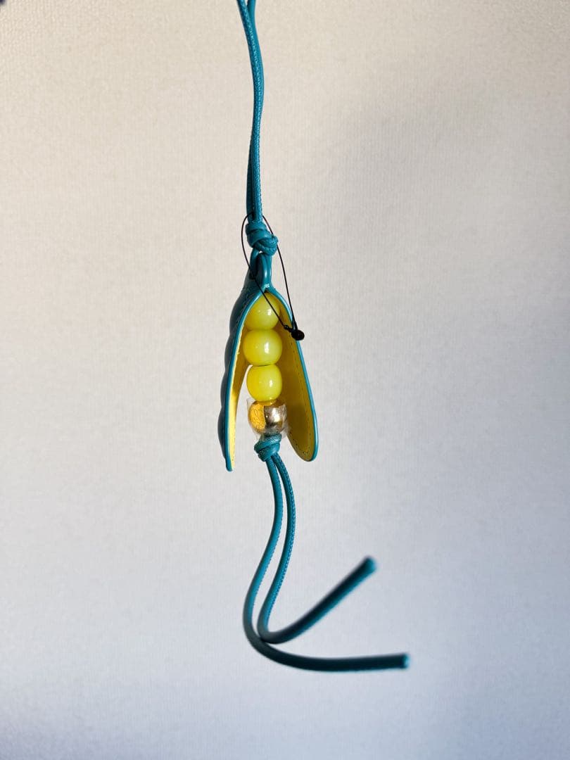 LOEWE ピーポッド チャーム（クラシックカーフ）